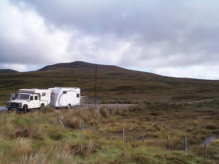 Landrover 130 und Tango in Schottland