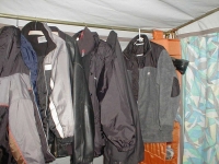 Garderobe im Vorzelt